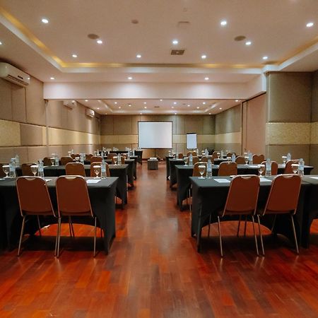 Praja Hotel Denpasar  Exterior photo