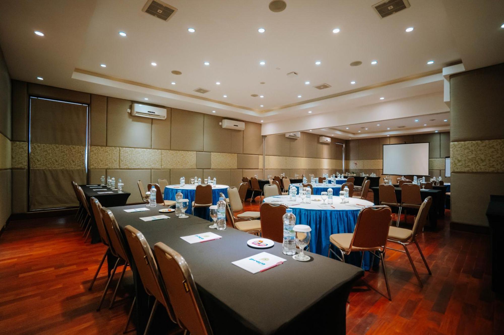 Praja Hotel Denpasar  Exterior photo