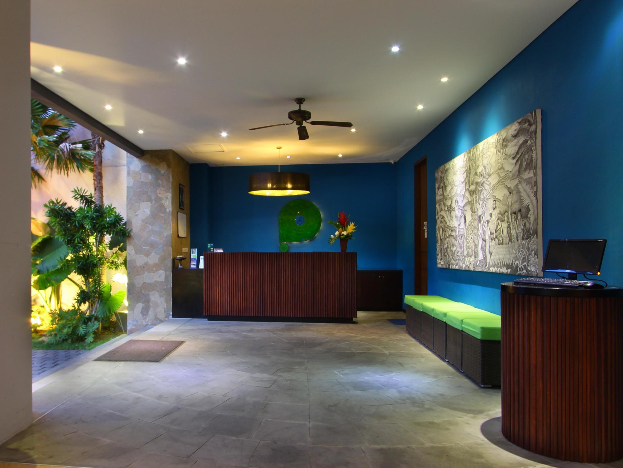 Praja Hotel Denpasar  Exterior photo