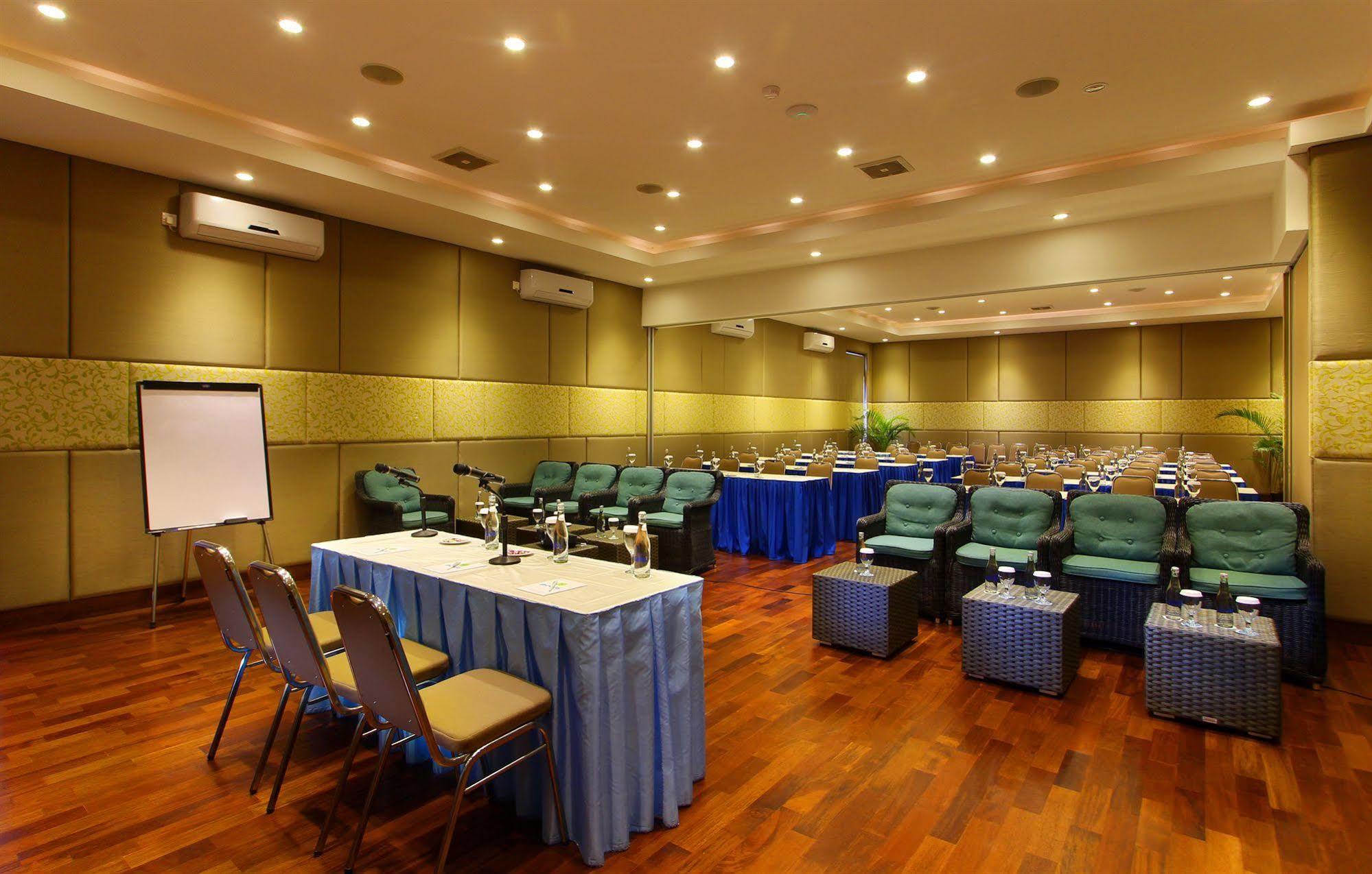 Praja Hotel Denpasar  Exterior photo